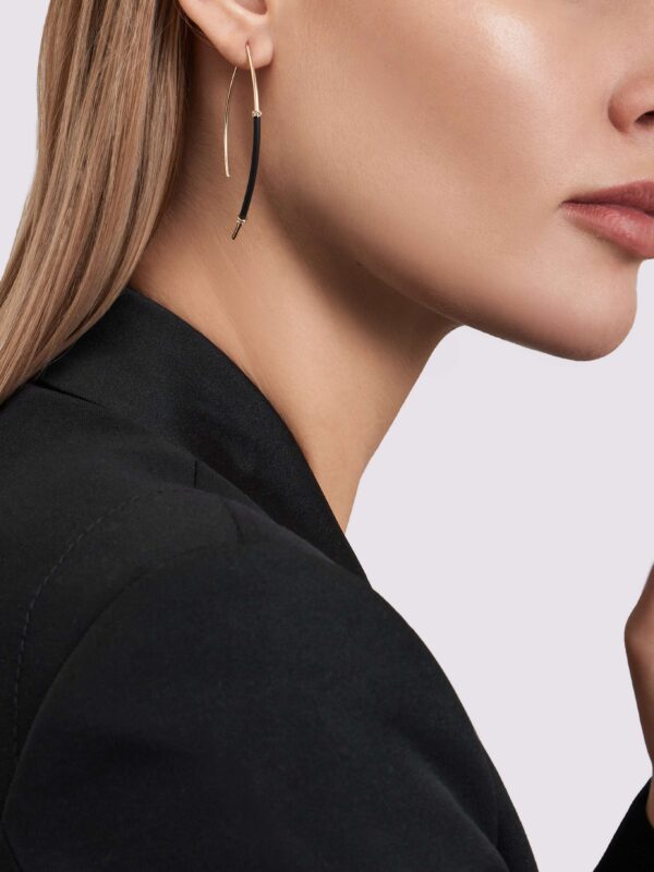 RUBBER ME LONG EARRINGS - Image 3