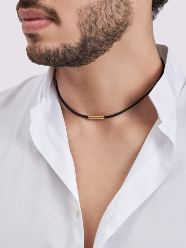RUBBER ME SPIKES NECKLACE - Image 4